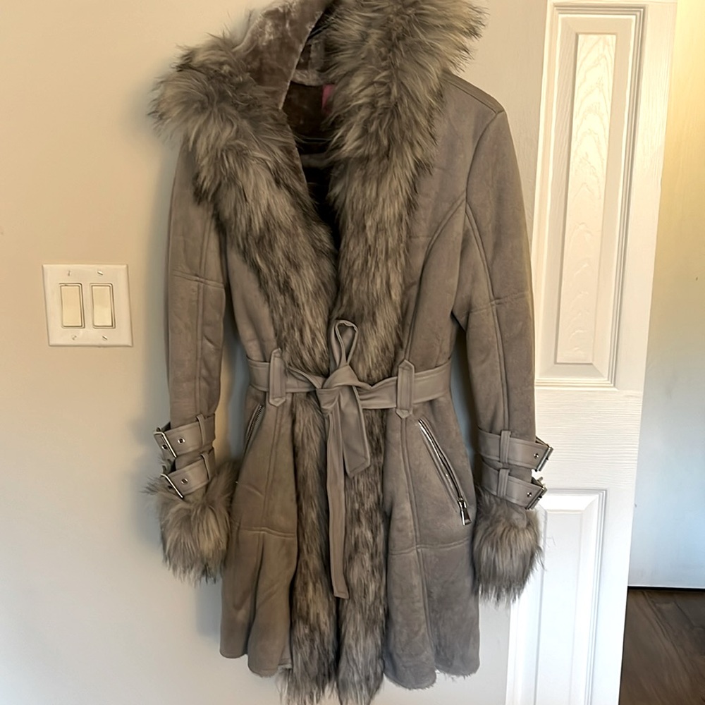 AKIRA Yukon coat